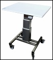 Rustfrit k�kken arbejdsbord med elektrisk h�ve s�nk. Monteret  med hjul.